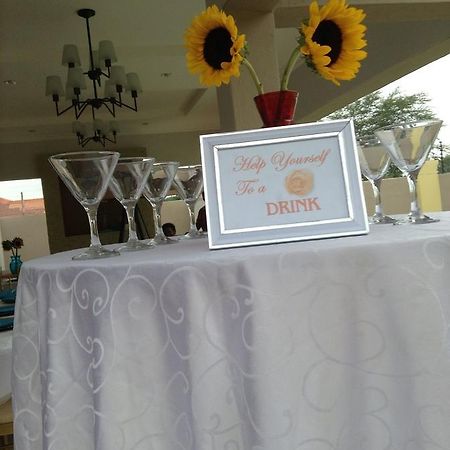 Sunflower Court Bed And Breakfast Gaborone Exteriér fotografie